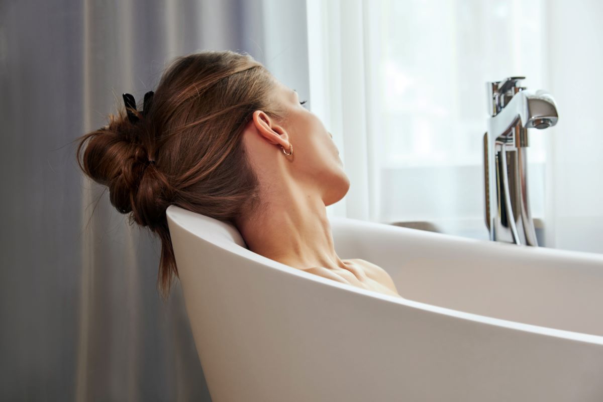 Aquatica Lillian 72" Matte White Freestanding Solid Surface Bathtub
